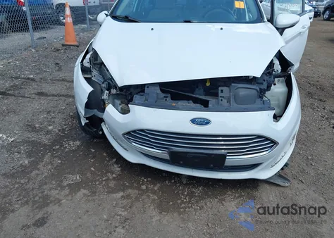2015 Ford Fiesta Se из США, поврежденный, VIN 3FADP4BJ3FM175655